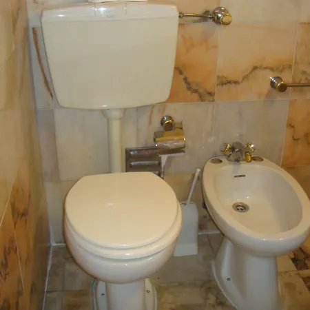 Res Dublin Hotell 2*